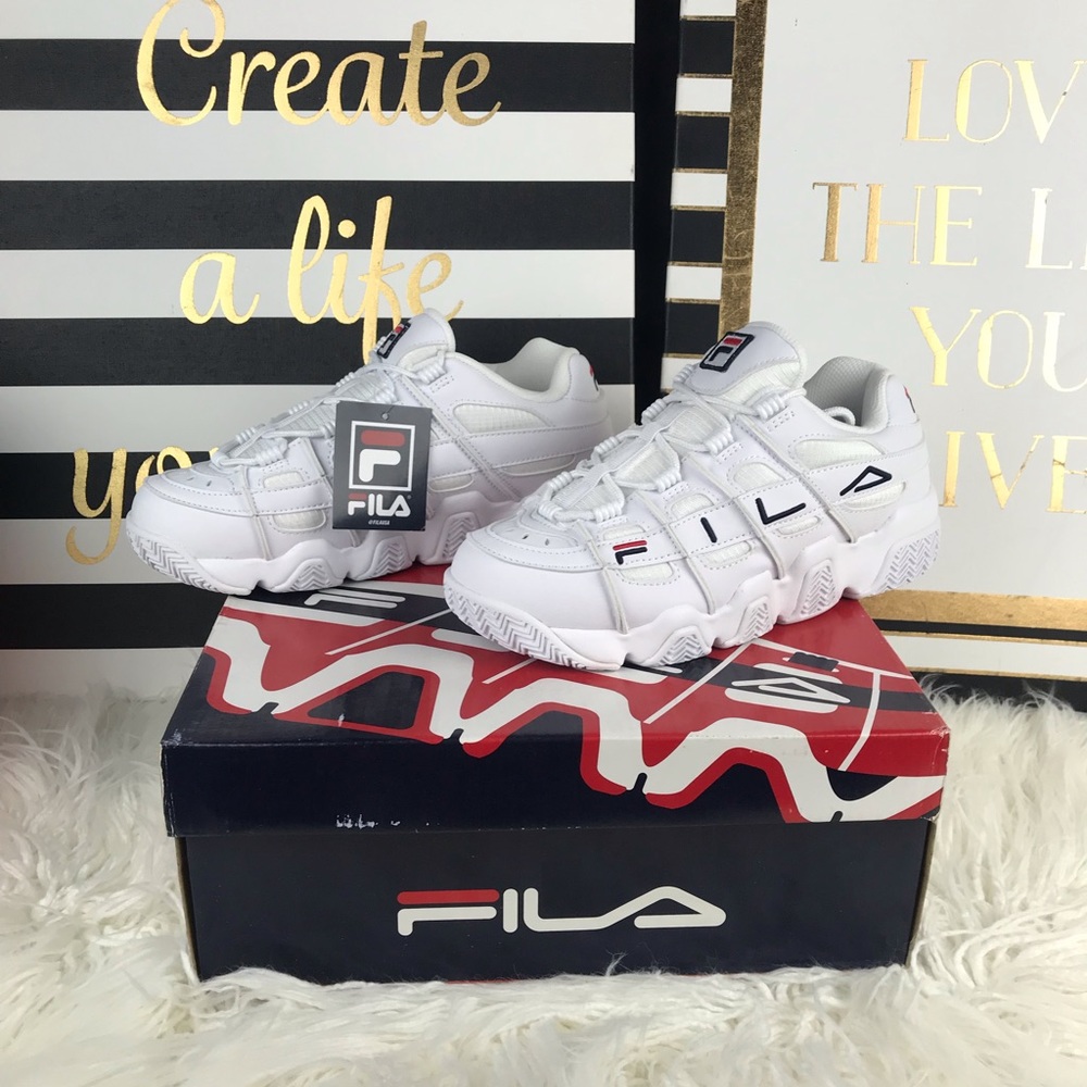 New Women’s Fila.